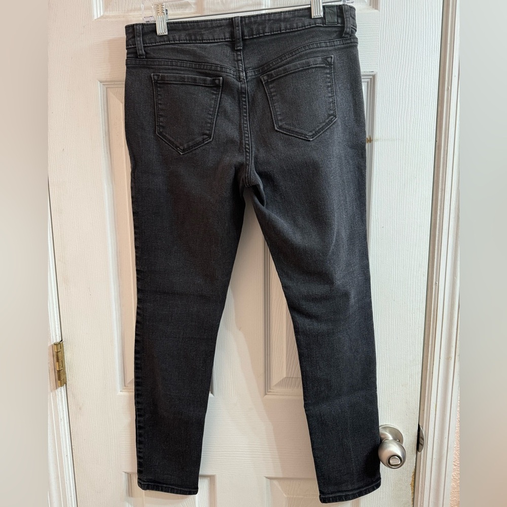 Women’s Simply Vera Want Mid Rise Skinny Jean in Black Size 6P (Petite) - Picture 4 of 4